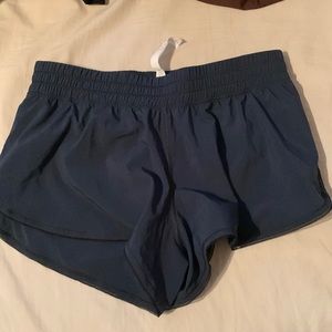 Lululemon running slit shorts green